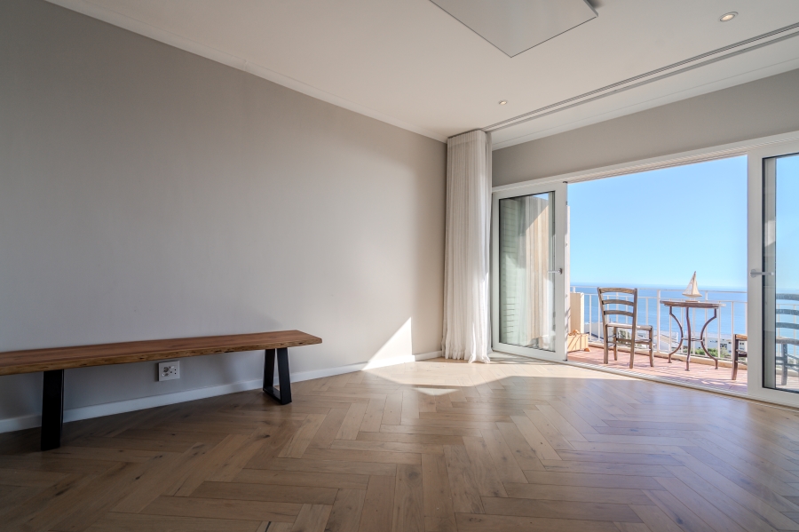 2 Bedroom Property for Sale in Camps Bay Western Cape